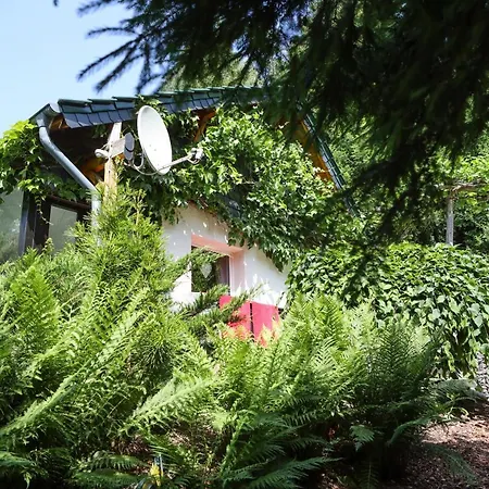 Idyllisches Am Wald Dom wakacyjny